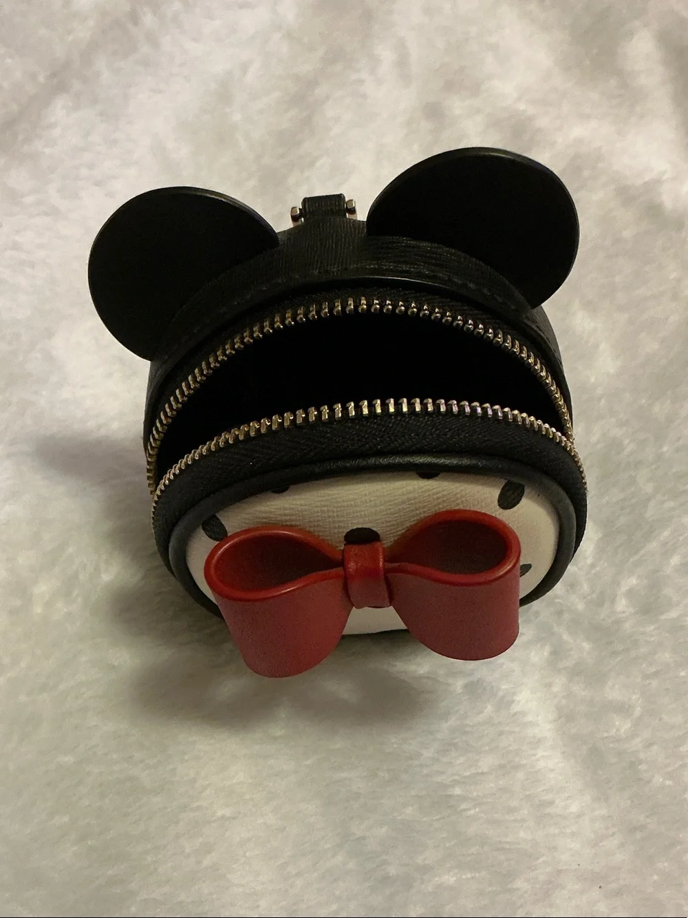 Kate Spade x Disney Novelty Polka Dot Minnie Mouse Coin Purse Key Holder. NWT’s